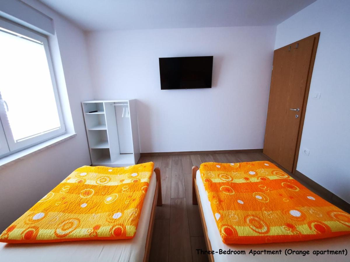 Apartment And Room Anica Tolmin Bagian luar foto