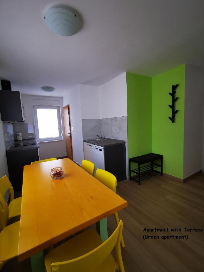 Apartment And Room Anica Tolmin Bagian luar foto